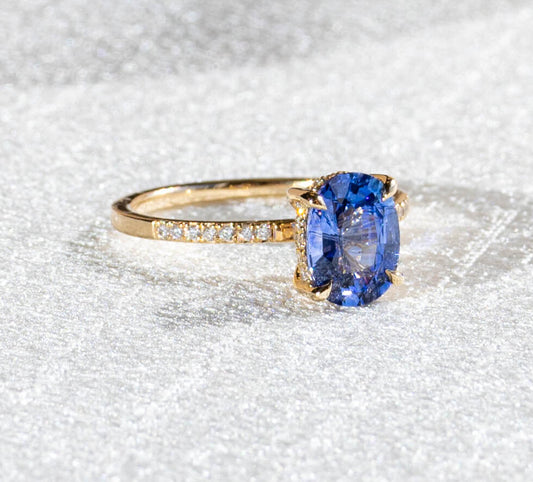 Aurora Solitaire Pavé Ring - Blue Sapphire & Diamond 2.30 ct